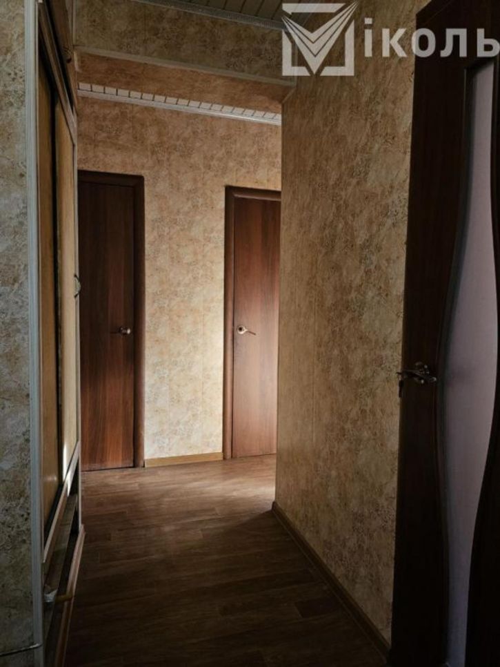 2-комн квартира -, 10