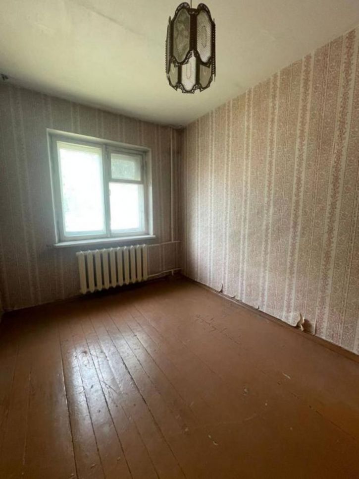 3-комн квартира 94-й кв-л, 2