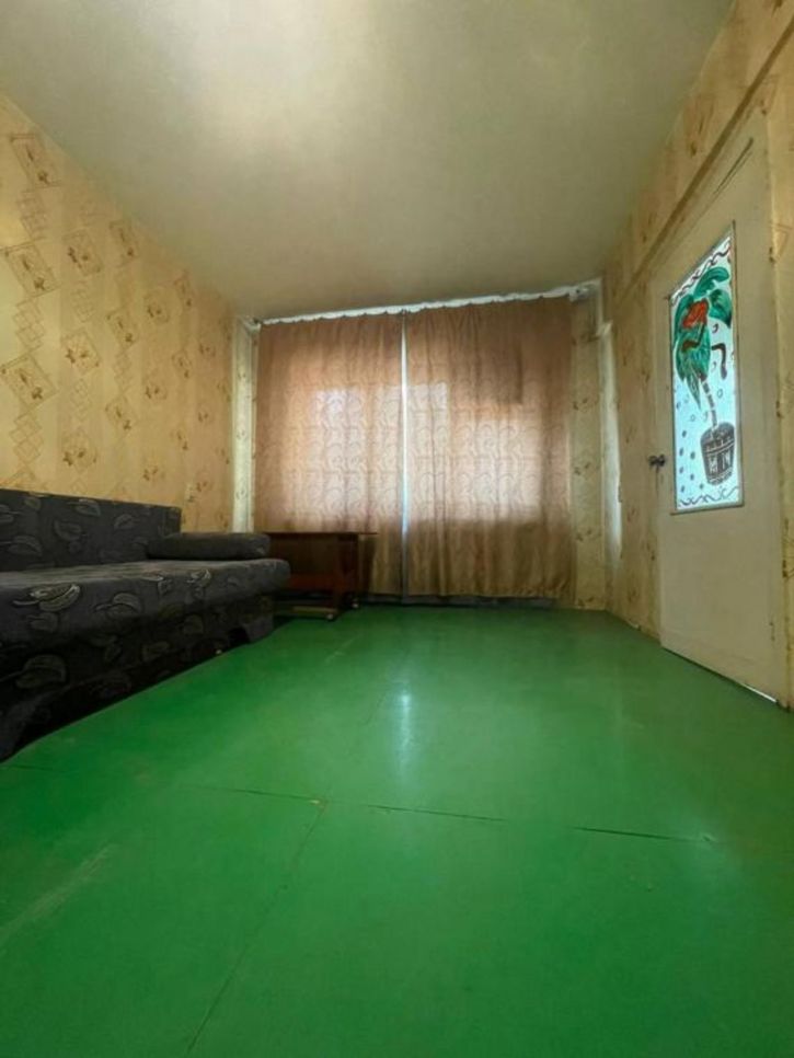 3-комн квартира 94-й кв-л, 2