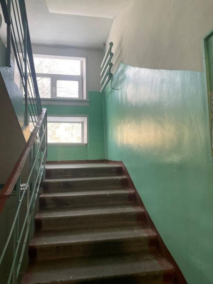 3-комн квартира 93-й кв-л, 3