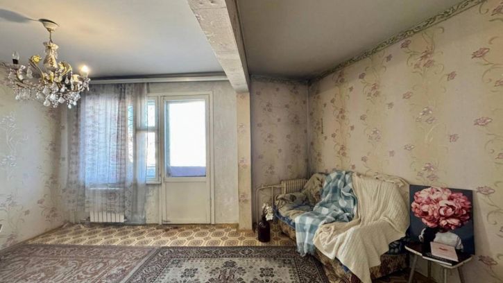 3-комн квартира -, 41