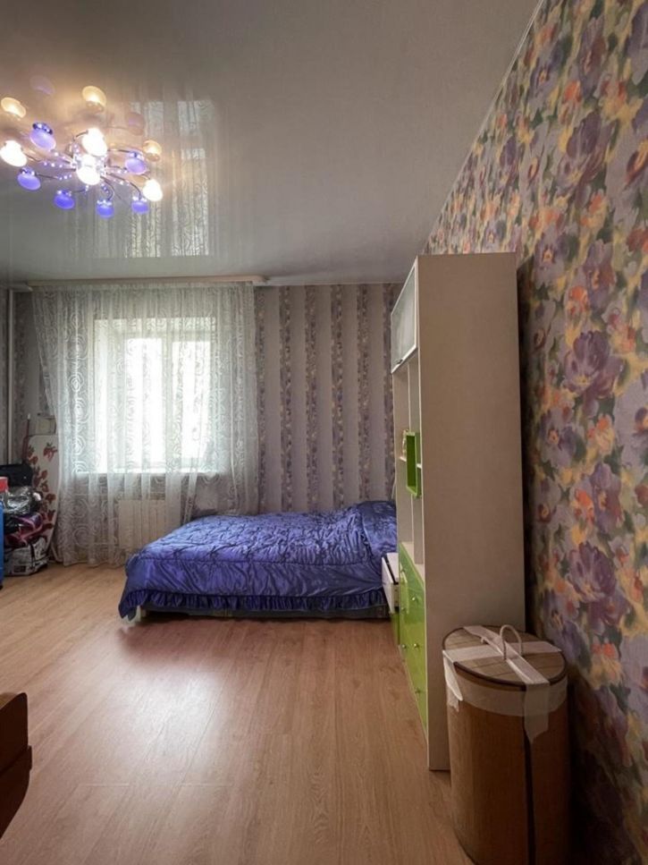 2-комн квартира -, 2
