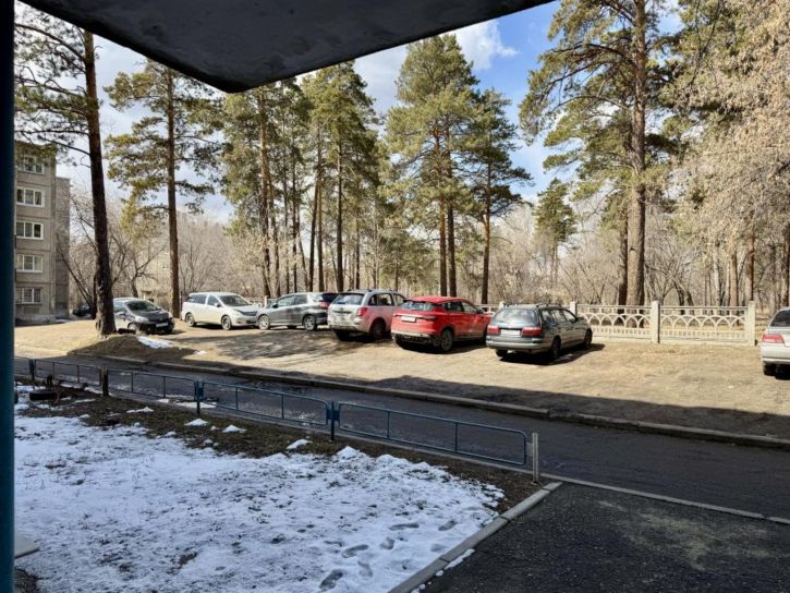 2-комн квартира 95-й кв-л, 14