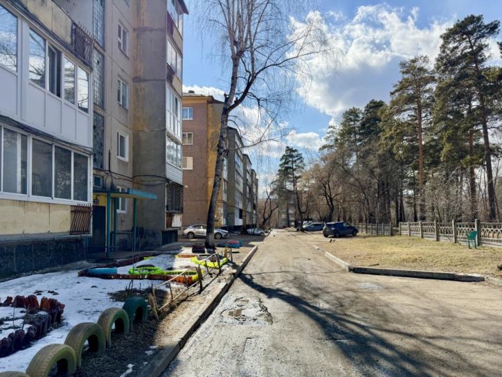 2-комн квартира 95-й кв-л, 14