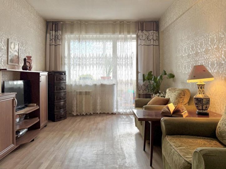 2-комн квартира 95-й кв-л, 14