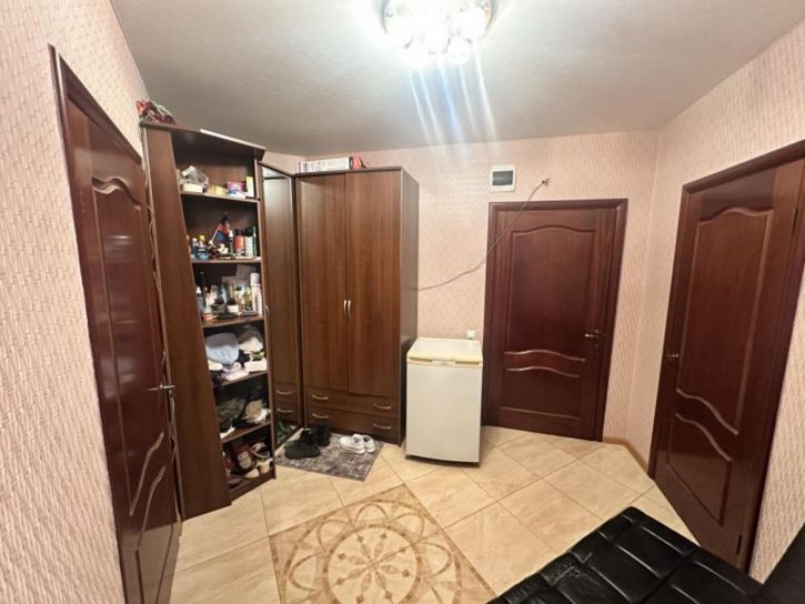 3-комн квартира 1-й кв-л, 14