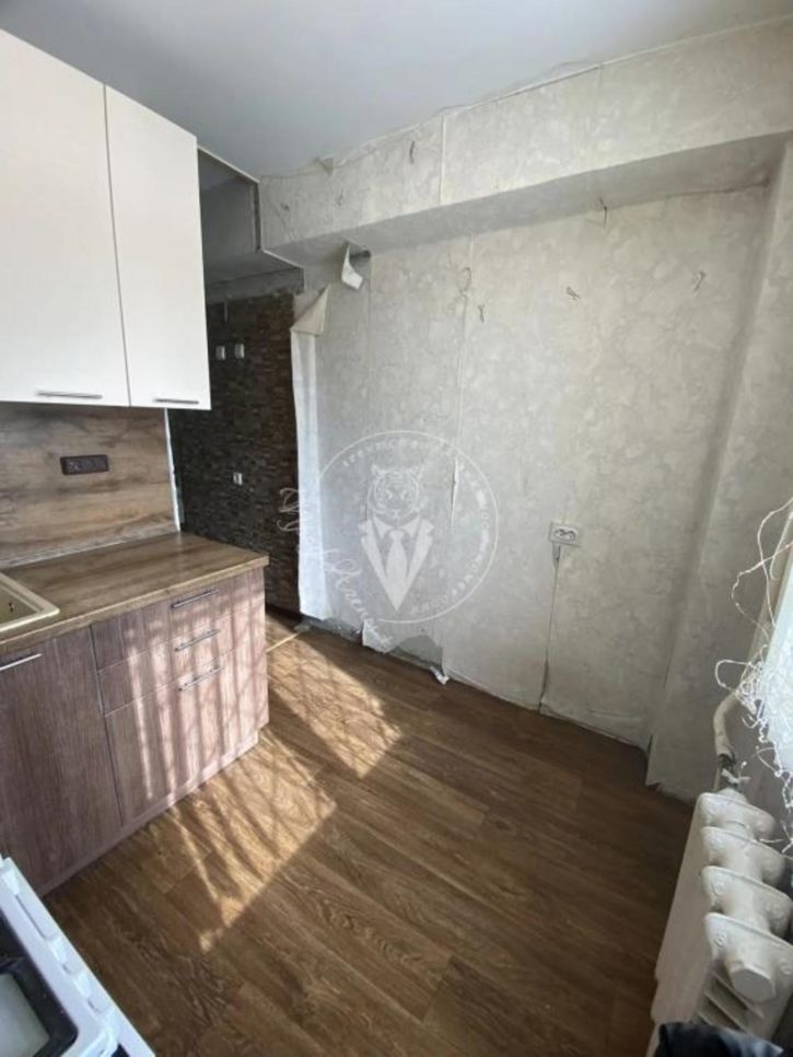 3-комн квартира 10 мкр., 36
