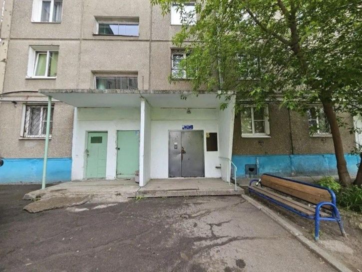 1-комн квартира -, 20
