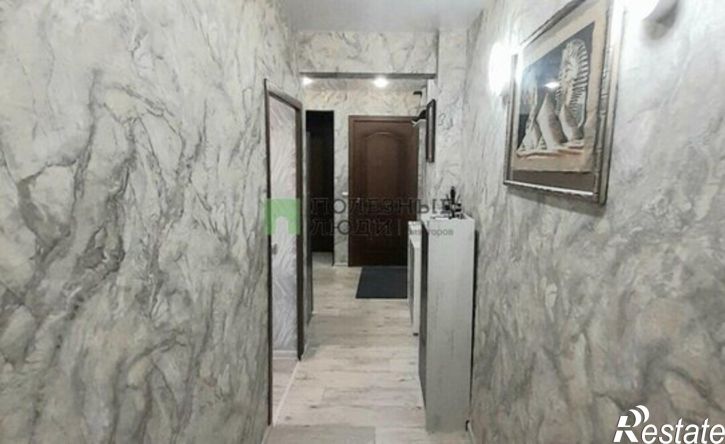 4-комн квартира 85-й квартал, 22