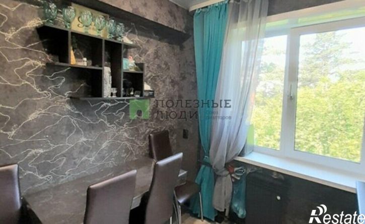 4-комн квартира 85-й квартал, 22