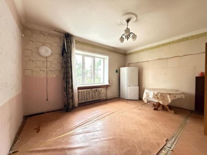 2-комн квартира -, 18