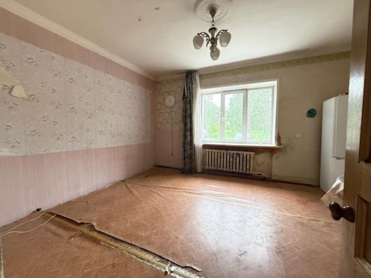 2-комн квартира -, 18