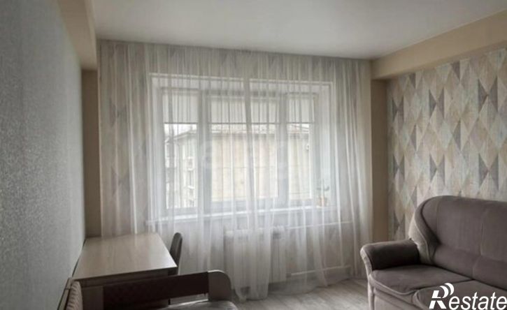 3-комн квартира 18-й микрорайон, 23