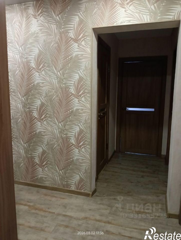 3-комн квартира 33-й микрорайон, 10