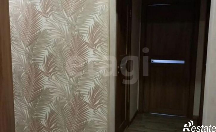 3-комн квартира 33-й микрорайон, 10