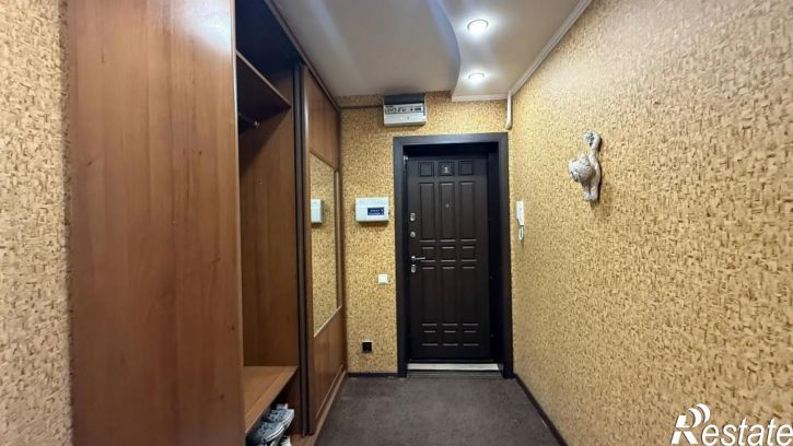 3-комн квартира -, 7