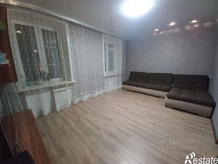 4-комн квартира 74 кв-л, д.8