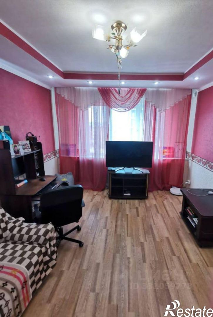 3-комн квартира 32-й микрорайон, 2