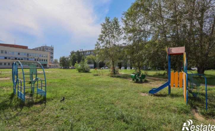 2-комн квартира 6-й микрорайон, 13