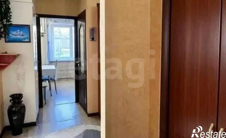 3-комн квартира микрорайон 12А, 4
