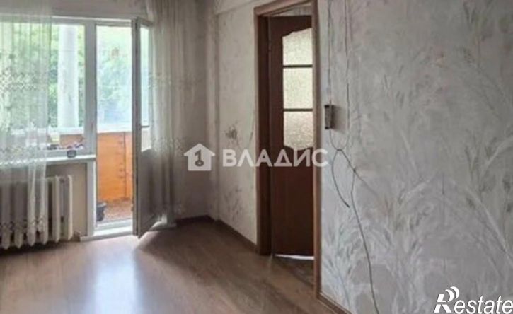 2-комн квартира 8-й микрорайон, 3
