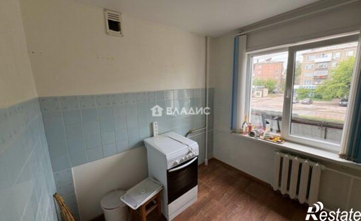 2-комн квартира 8-й микрорайон, 3