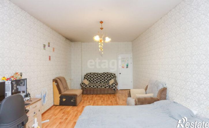 3-комн квартира 33-й микрорайон, 1