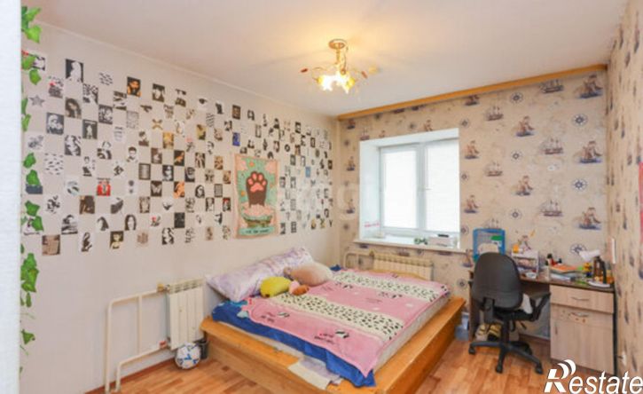 3-комн квартира 33-й микрорайон, 1