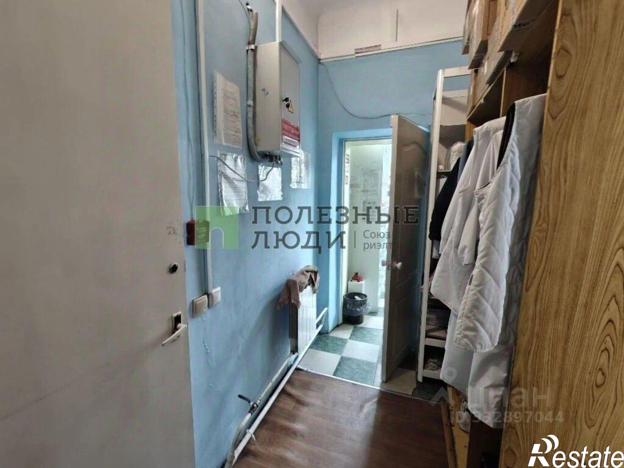 Купить торговое помещение за 4 958 700 рублей на ул Московская, 48