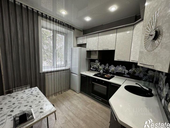 2-комн квартира 61 кв-л, д.13