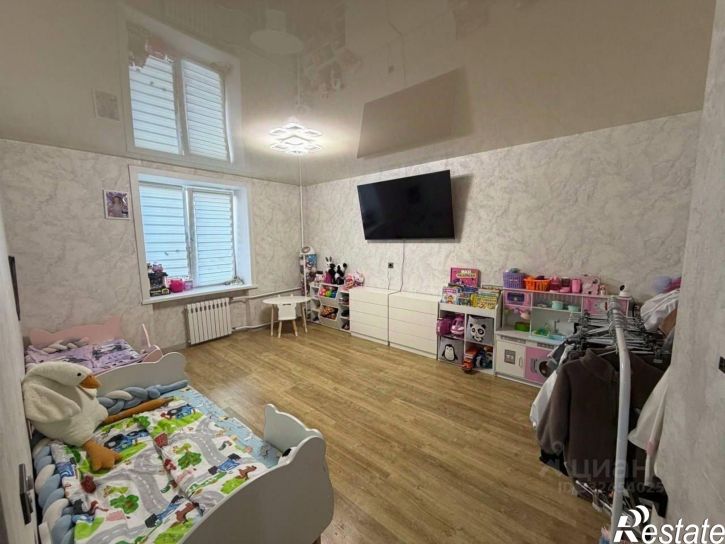 2-комн квартира 18 кв-л, д.12