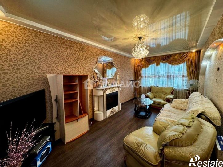 4-комн квартира 10-й микрорайон, 46