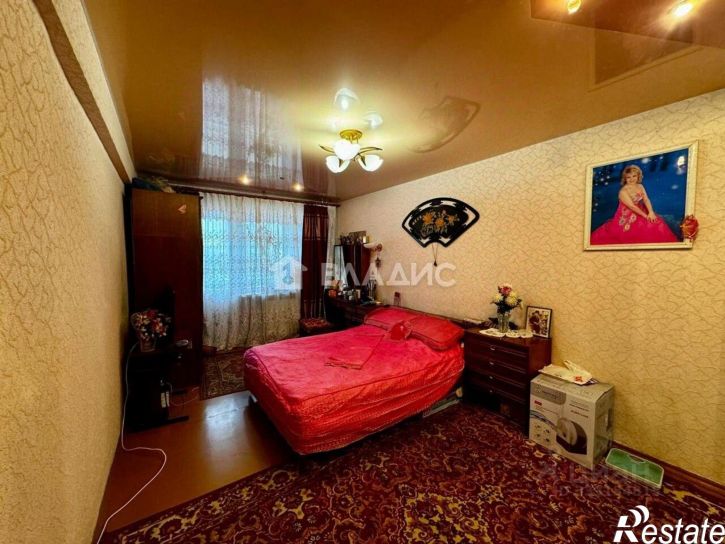 4-комн квартира 10-й микрорайон, 46
