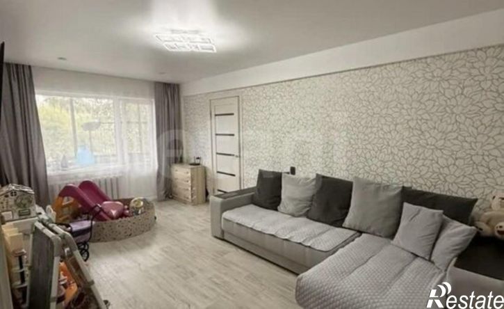 2-комн квартира 8-й микрорайон, 3