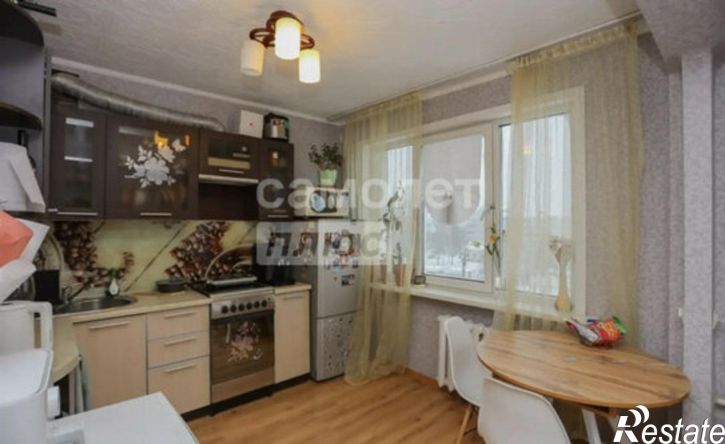 2-комн квартира 17-й микрорайон, 4