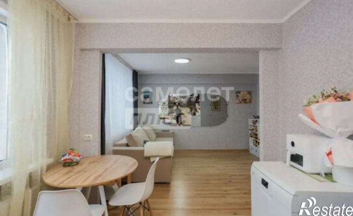 2-комн квартира 17-й микрорайон, 4