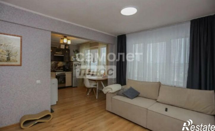 2-комн квартира 17-й микрорайон, 4