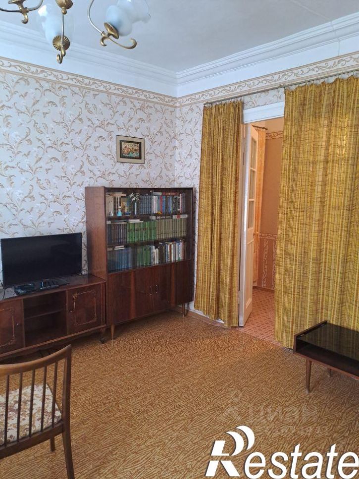 3-комн квартира 106-й квартал, 5