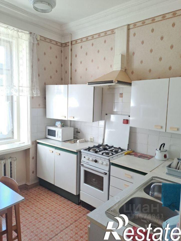 3-комн квартира 106-й квартал, 5