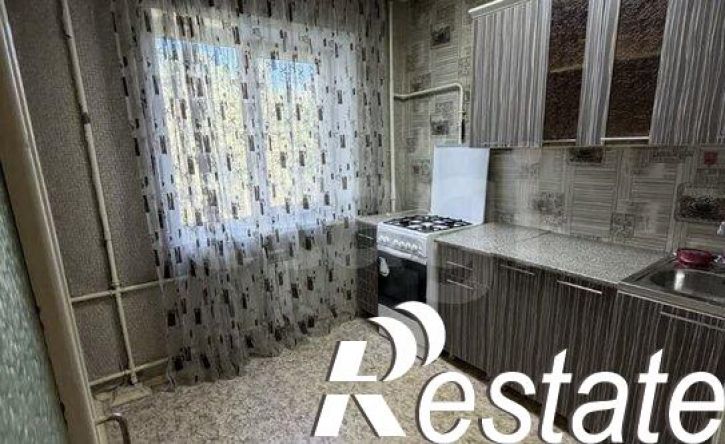 3-комн квартира улица 40 лет Октября, 38