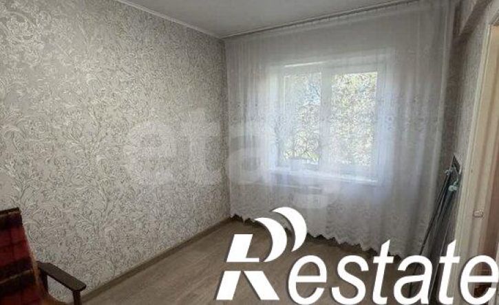 3-комн квартира улица 40 лет Октября, 38