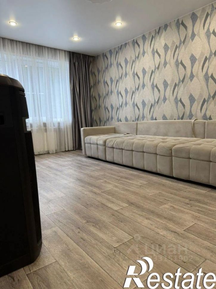 4-комн квартира Ангарский район, 19 мкр, д.1