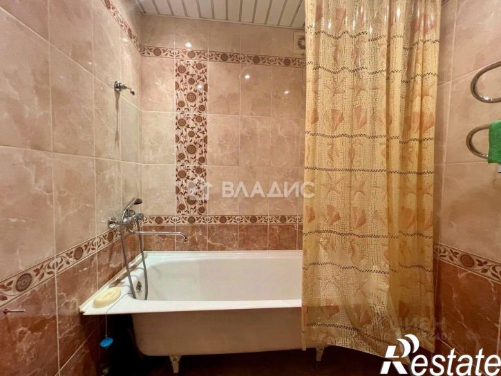 3-комн квартира микрорайон 17А, 25