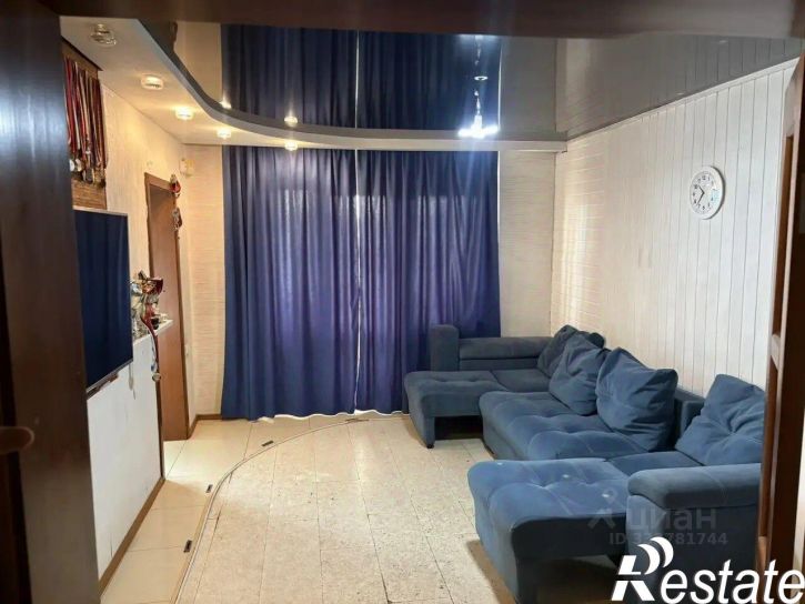 3-комн квартира 32 мкр, д.8