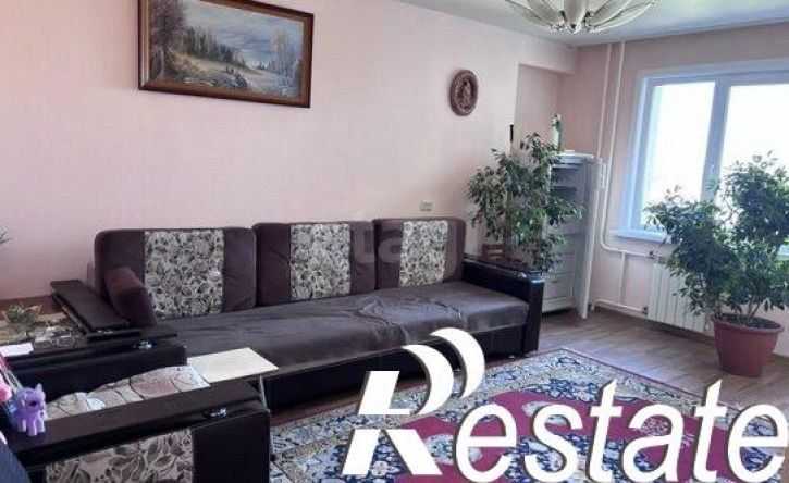 3-комн квартира 8-й микрорайон, 93