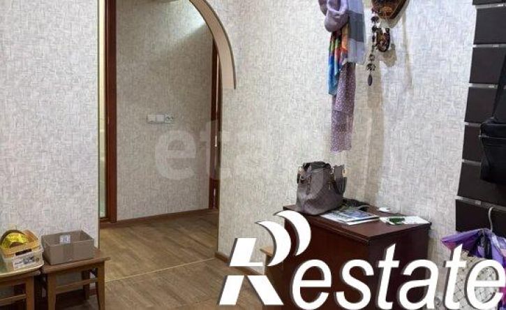 3-комн квартира 8-й микрорайон, 93